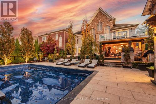 16 Bluff Trail, King, ON - Outdoor With In Ground Pool