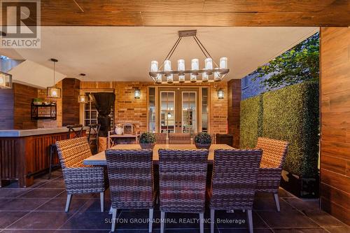 16 Bluff Trail, King, ON - Indoor