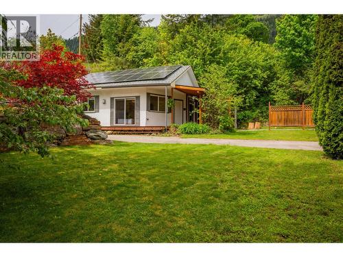 606 Jorgensen Road, Nelson, BC - Outdoor With Deck Patio Veranda