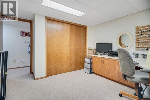 607 9 Street Se, High River, AB - Indoor Photo Showing Office