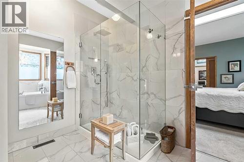 607 9 Street Se, High River, AB - Indoor Photo Showing Bathroom