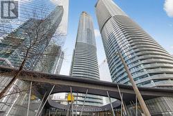 2301 - 14 YORK STREET  Toronto, ON M5J 0B1