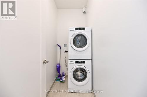 Ph06 - 398 Highway 7 Road E, Richmond Hill, ON - Indoor Photo Showing Laundry Room