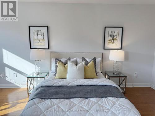 5159 Sunray Drive, Mississauga, ON - Indoor Photo Showing Bedroom