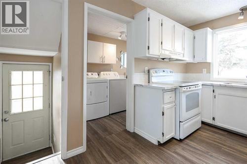 70 Mclevin Crescent, Red Deer, AB - Indoor Photo Showing Laundry Room
