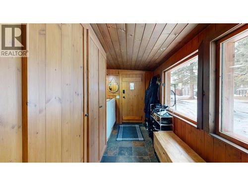 7671 Rutherford Road, Bridge Lake, BC - Indoor Photo Showing Other Room
