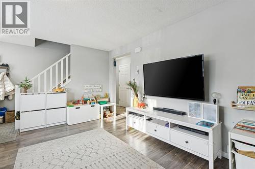 996 Windsong Drive Sw, Airdrie, AB - Indoor