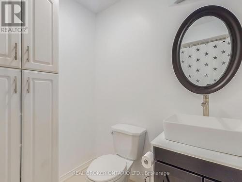 15 Jasmine Crescent, Whitchurch-Stouffville, ON - Indoor Photo Showing Bathroom