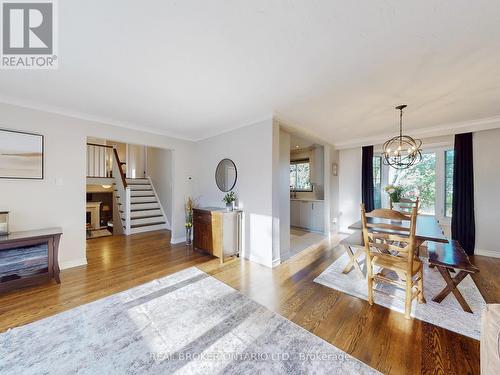 15 Jasmine Crescent, Whitchurch-Stouffville, ON - Indoor Photo Showing Living Room