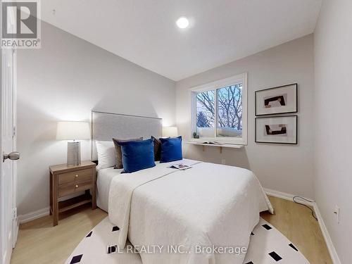 39 - 2 Clay Brick Court, Brampton, ON - Indoor Photo Showing Bedroom