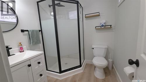 211 Allen Drive, Swift Current, SK - Indoor Photo Showing Bathroom