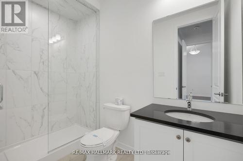 700 Sargeant Place, Innisfil, ON - Indoor Photo Showing Bathroom