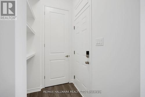 700 Sargeant Place, Innisfil, ON - Indoor Photo Showing Other Room