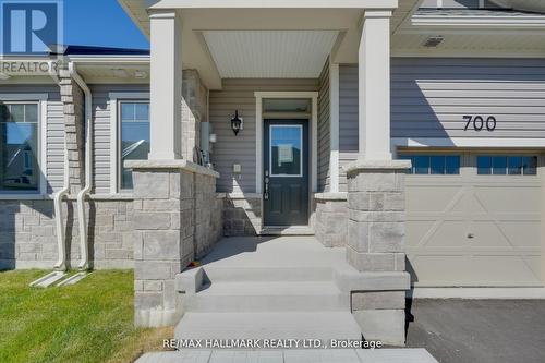 700 Sargeant Place, Innisfil, ON - Outdoor