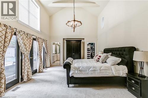 3021 Lakeshore Road, Burlington, ON - Indoor Photo Showing Bedroom