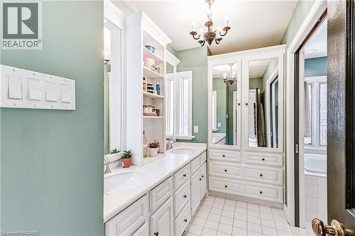 3021 Lakeshore Road, Burlington, ON - Indoor Photo Showing Bathroom
