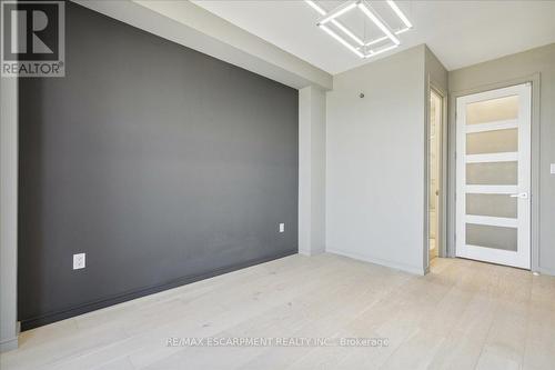 4 Sunrow Gate, Hamilton, ON - Indoor Photo Showing Other Room