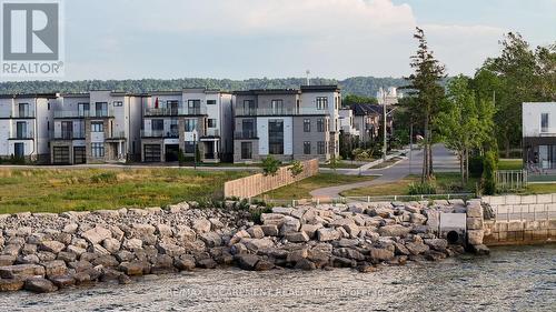 4 Sunrow Gate, Hamilton, ON - Outdoor With Body Of Water