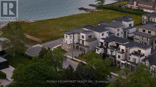 4 Sunrow Gate, Hamilton, ON - Outdoor With Body Of Water