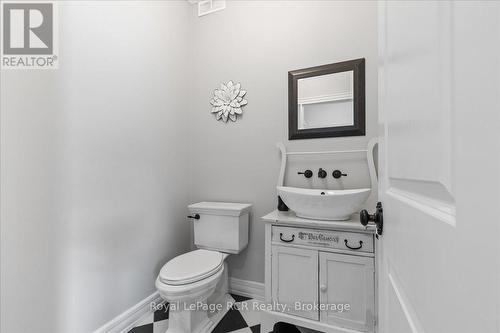 7572 Sideroad 3 E, Wellington North, ON - Indoor Photo Showing Bathroom