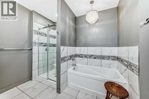 3 - 255049 Township Rd 432, Rural Ponoka County, AB - Indoor Photo Showing Bathroom