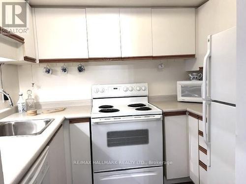 216 - 92 King Street E, Toronto, ON - Indoor Photo Showing Kitchen