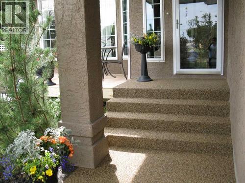 Epoxy Walks - 7 Mountain Park Circle Se, Calgary, AB - Outdoor