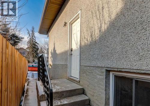 7634 & 7636 22A Street Se, Calgary, AB - Outdoor