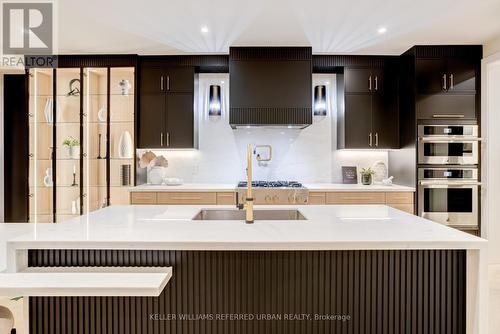33 Twelfth Street, Toronto, ON - Indoor Photo Showing Kitchen With Upgraded Kitchen