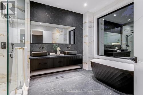 33 Twelfth Street, Toronto, ON - Indoor Photo Showing Other Room