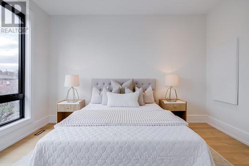 33 Twelfth Street, Toronto, ON - Indoor Photo Showing Bedroom