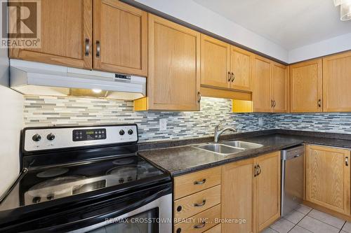 52 Gibb Street, Cambridge, ON - Indoor Photo Showing Kitchen With Double Sink