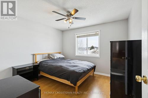 52 Gibb Street, Cambridge, ON - Indoor Photo Showing Bedroom