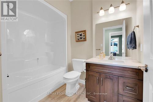 24 - 740 Main Street E, Haldimand, ON - Indoor Photo Showing Bathroom