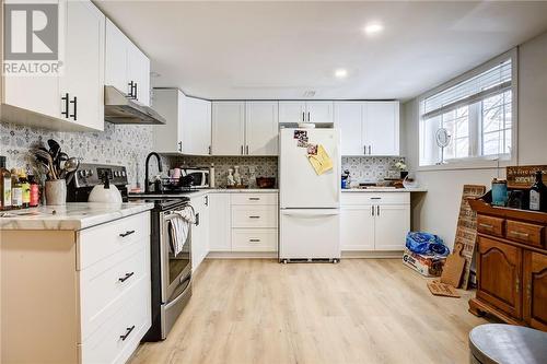 5780 Hwy 69 North, Hanmer, ON - Indoor Photo Showing Kitchen