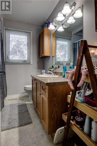 5780 Hwy 69 North, Hanmer, ON - Indoor Photo Showing Bathroom
