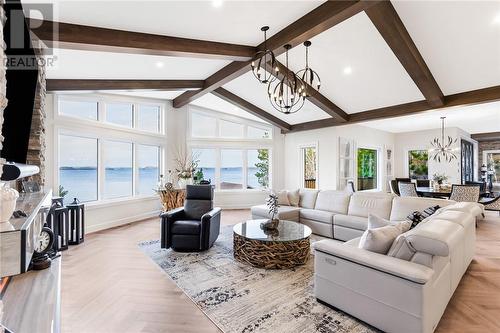 20 Breezehill Road, Skead, ON - Indoor Photo Showing Living Room