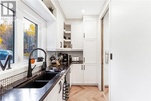 20 Breezehill Road, Skead, ON - Indoor Photo Showing Kitchen With Double Sink