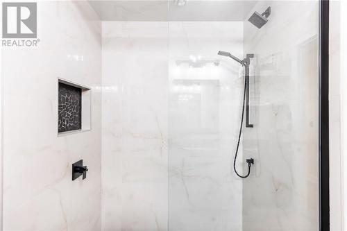 20 Breezehill Road, Skead, ON - Indoor Photo Showing Bathroom