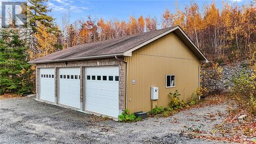 20 Breezehill Road, Skead, ON - Outdoor