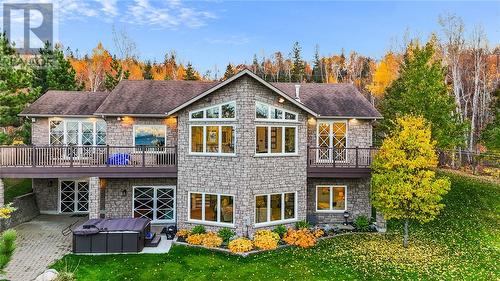 20 Breezehill Road, Skead, ON - Outdoor