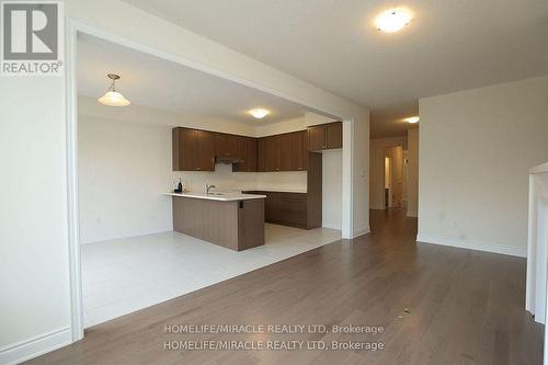 11 Calabria Drive, Caledon, ON - Indoor Photo Showing Kitchen