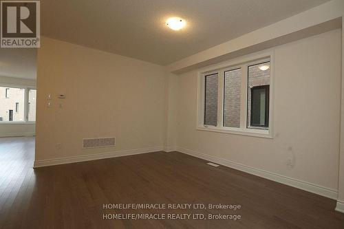11 Calabria Drive, Caledon, ON - Indoor Photo Showing Other Room