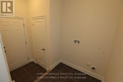 11 Calabria Drive, Caledon, ON - Indoor Photo Showing Other Room