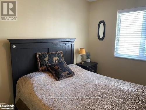 139 Trout Lane, Tiny, ON - Indoor Photo Showing Bedroom