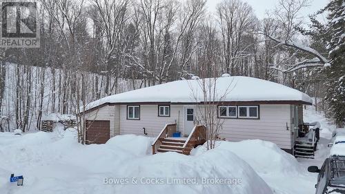 1052 Estates Road, Highlands East (Bicroft Ward), ON - Outdoor