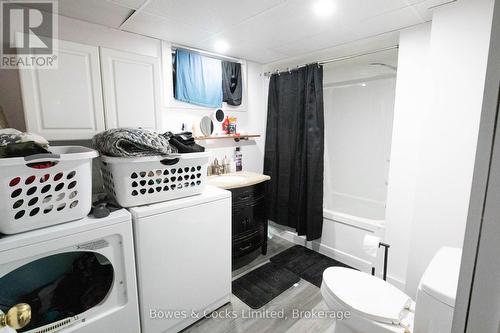 1052 Estates Road, Highlands East (Bicroft Ward), ON - Indoor Photo Showing Laundry Room