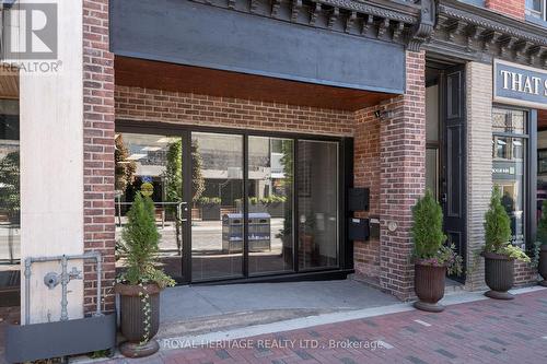 Commerical Retail/Office Space - 269 Front Street, Belleville (Belleville Ward), ON - Outdoor