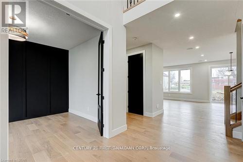 129 Aspen Circle, Thames Centre (Thorndale), ON - Indoor Photo Showing Other Room