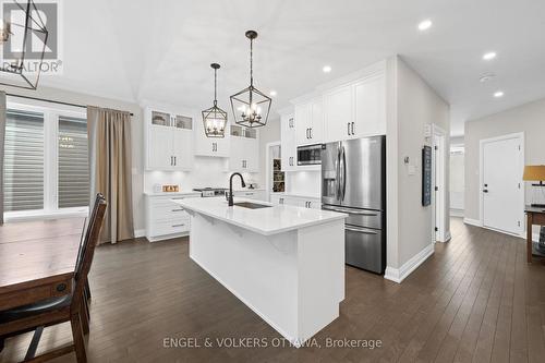221 Blackhorse Drive, North Grenville, ON - Indoor Photo Showing Kitchen With Stainless Steel Kitchen With Upgraded Kitchen